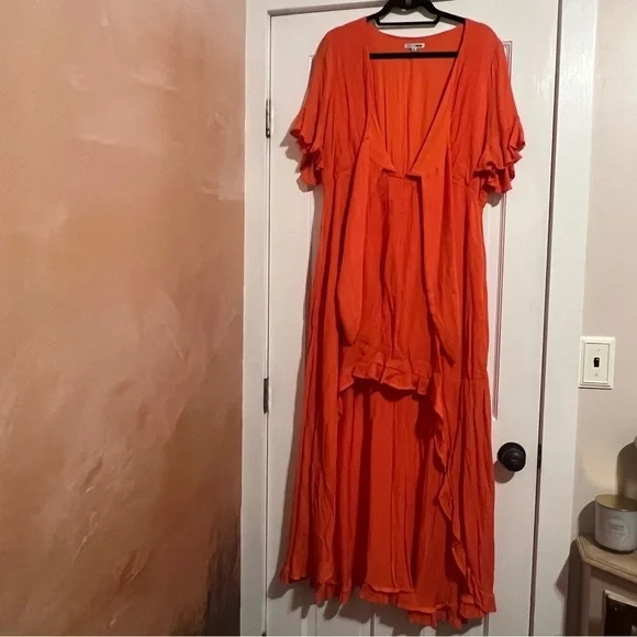 #109 FASHION NOVA ORANGE RUFFLE HI-LOW DRESS 1X - Picture 2 of 6